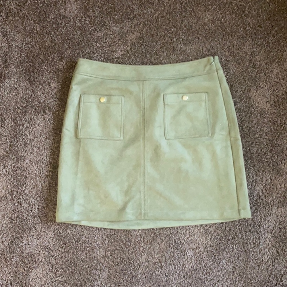 NWT LOFT Olive Green and Gold Faux Suede Pocket Shift Mini Skirt